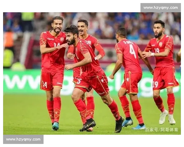 宽萨捧起欧青赛冠军奖杯！红军生涯完美谢幕