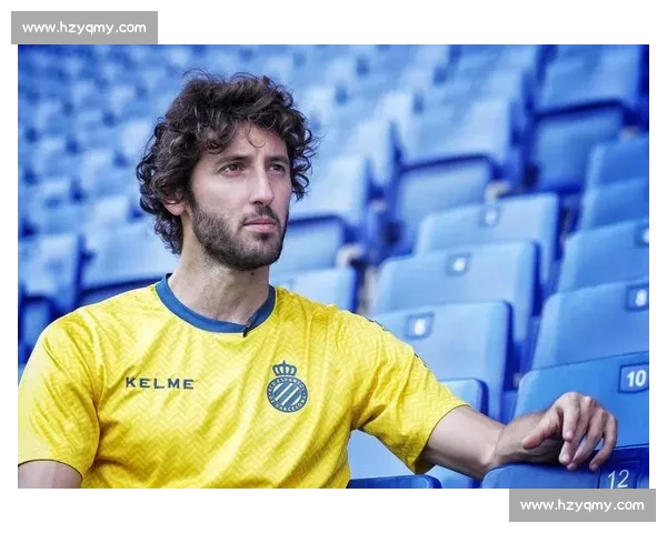 皇家社会续约本土青训后卫佩鲁 - 罗德里格斯 新约至 2026 年