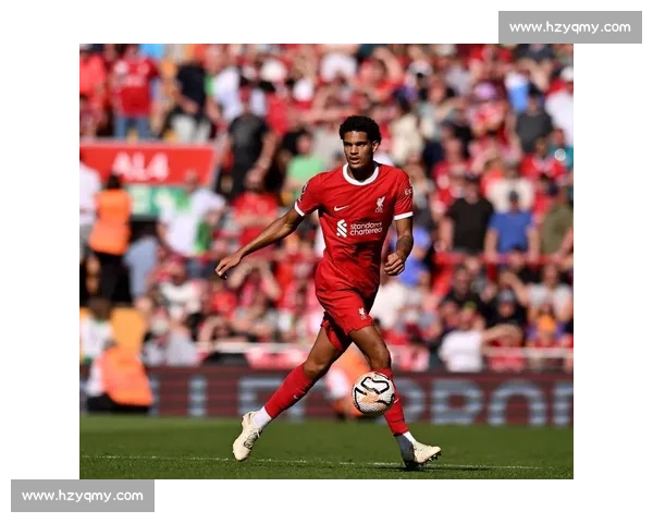 宽萨捧起欧青赛冠军奖杯!红军生涯完美谢幕 宽萨捧起欧青赛冠军奖杯!红军生涯完美谢幕